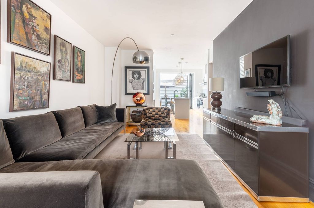 Property photo 1 of 28