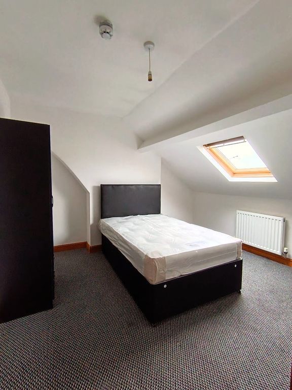 Property photo 1 of 4