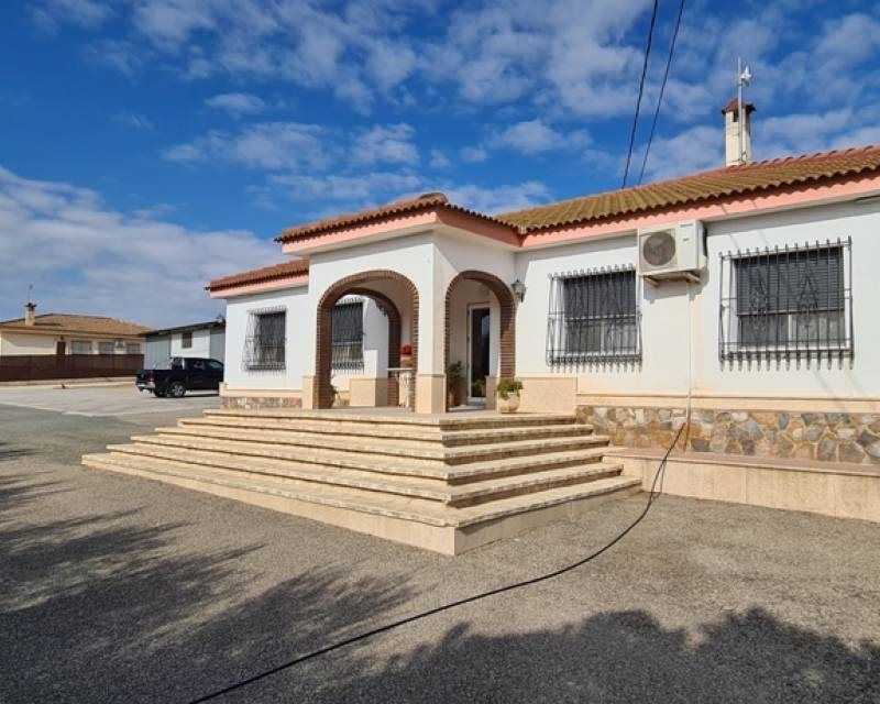 Property photo 1 of 50