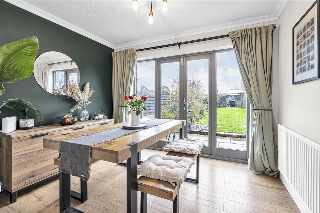 Property photo 3 of 20 Dining Room