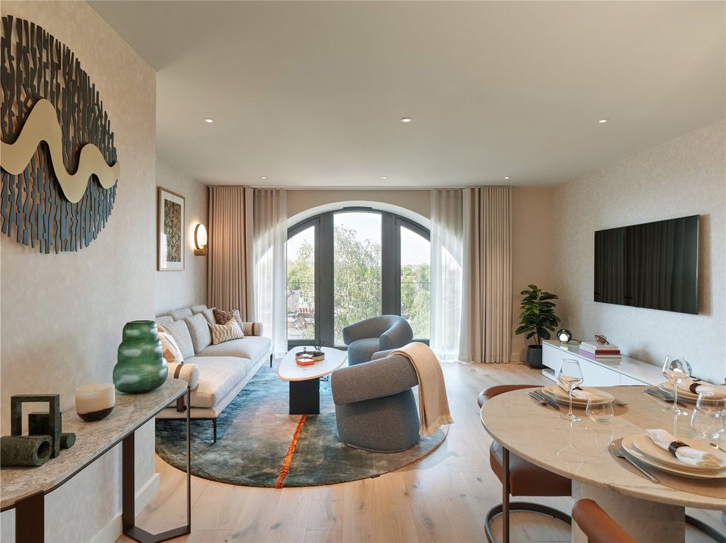Property photo 1 of 8 Living/Dinning Room