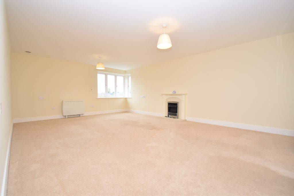 Property photo 2 of 9 Lounge/Dining Room