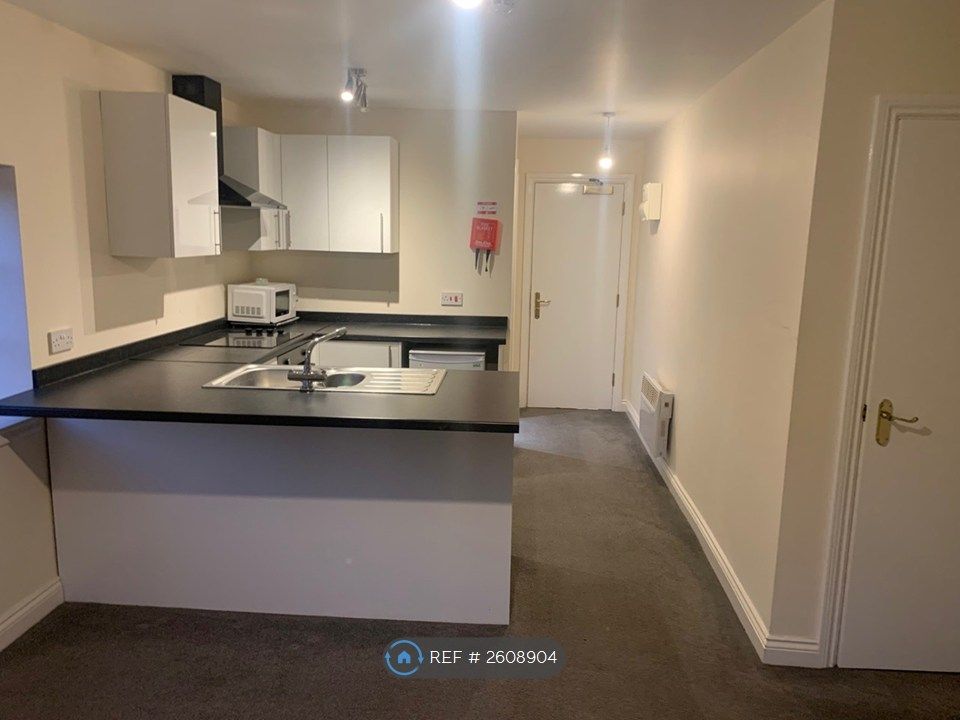 Property photo 1 of 4 Kitchen