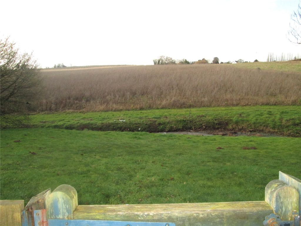 Property photo 2 of 9 Picture 3