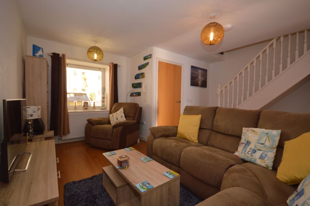 Property photo 3 of 14 Lounge