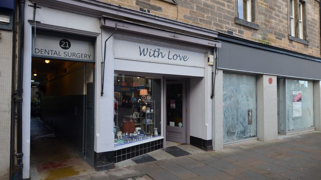 Property photo 1 of 5 Allied-Surveyors-23-High-Street-Dalkeith-Retail-01