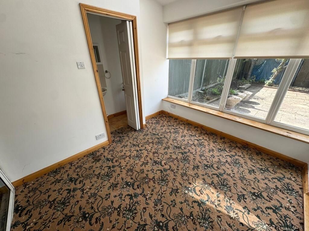 Property photo 3 of 12 Photo 1