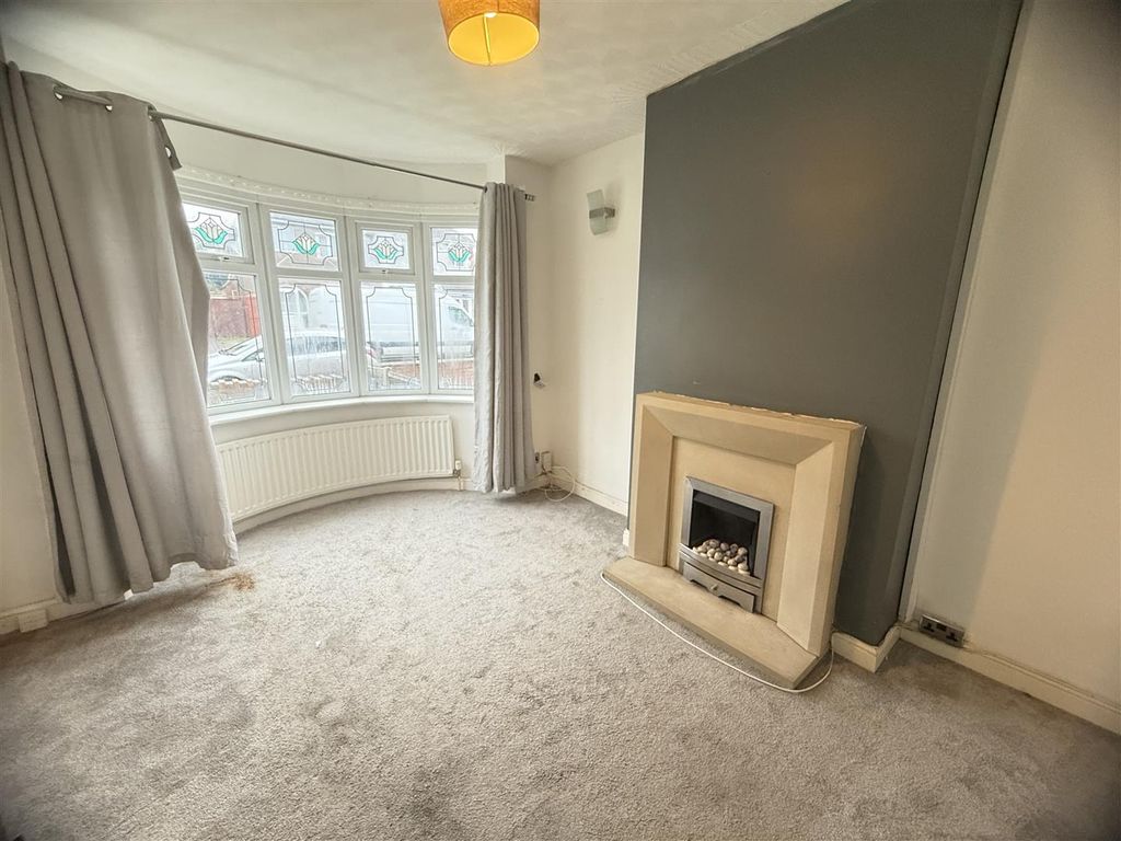 Property photo 3 of 12 Wolverhampton-3.Jpg