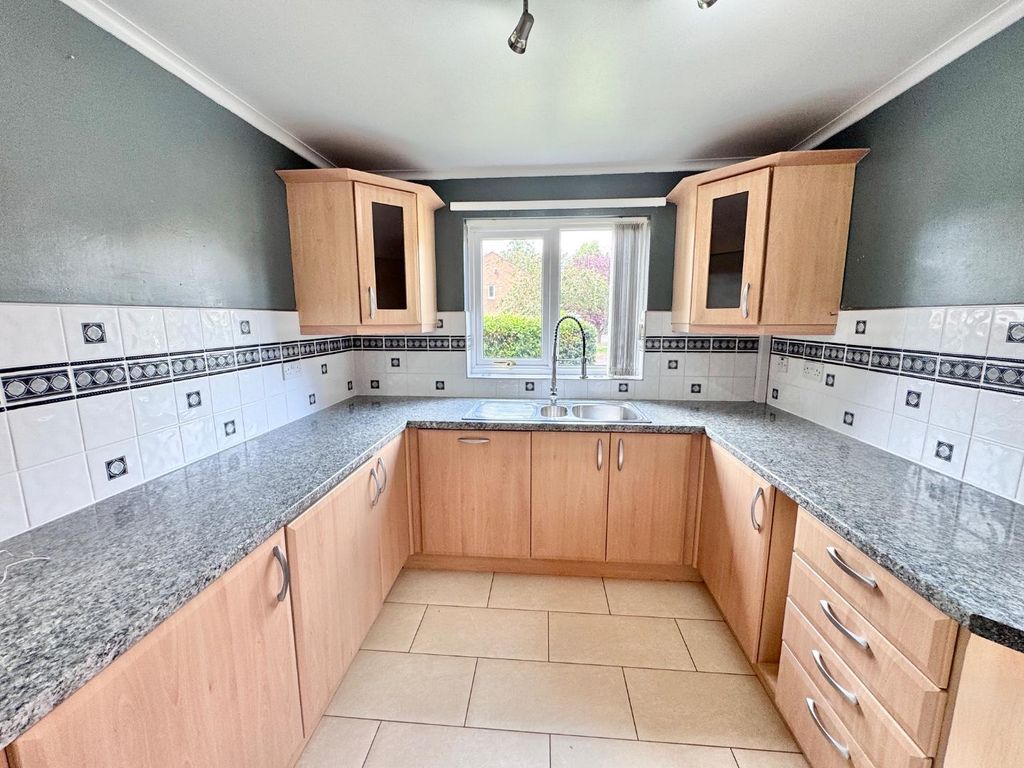 Property photo 3 of 24 Kitchen