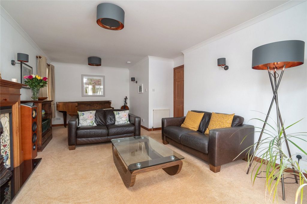 Property photo 3 of 22 Picture No. 25