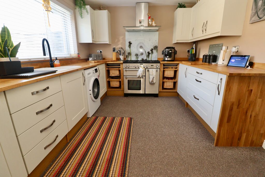 Property photo 3 of 16 Img_6582