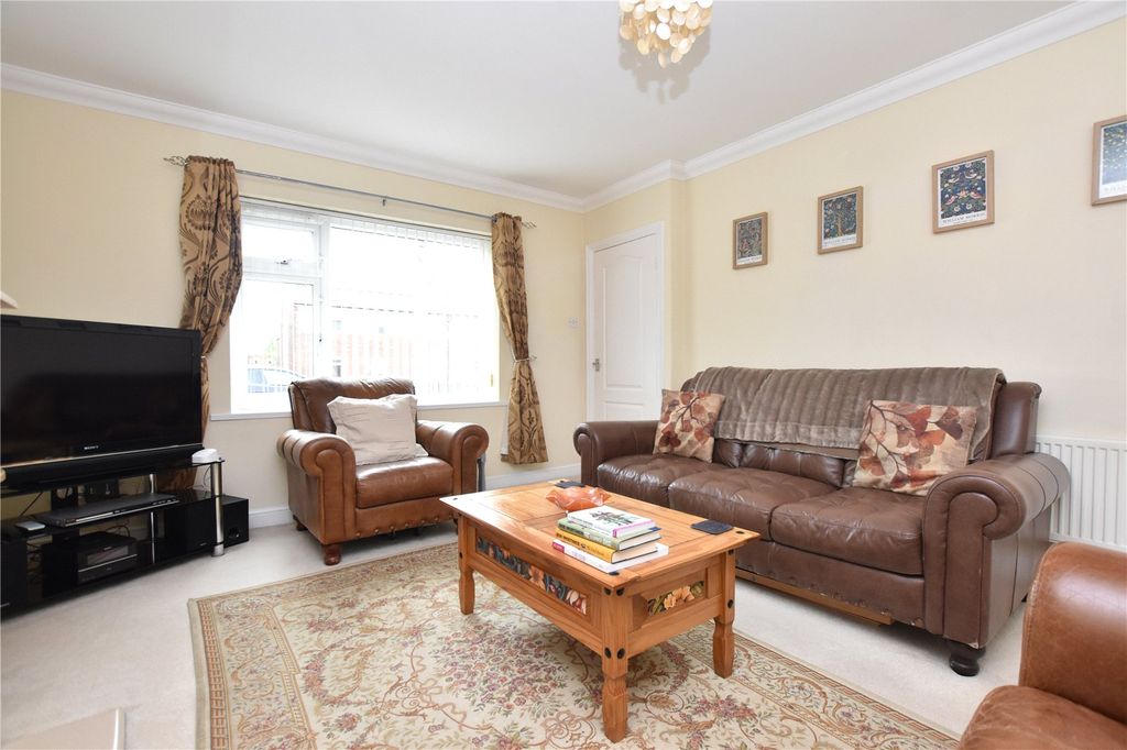 Property photo 3 of 18 Picture No. 05