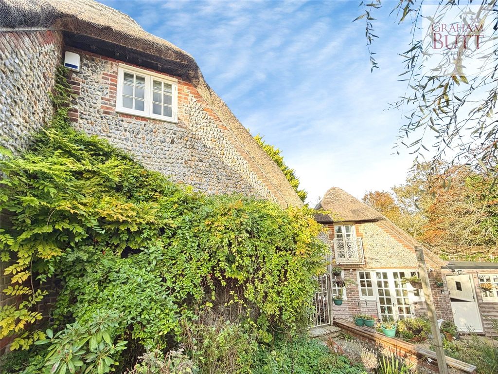 Property photo 3 of 43 Picture No. 84