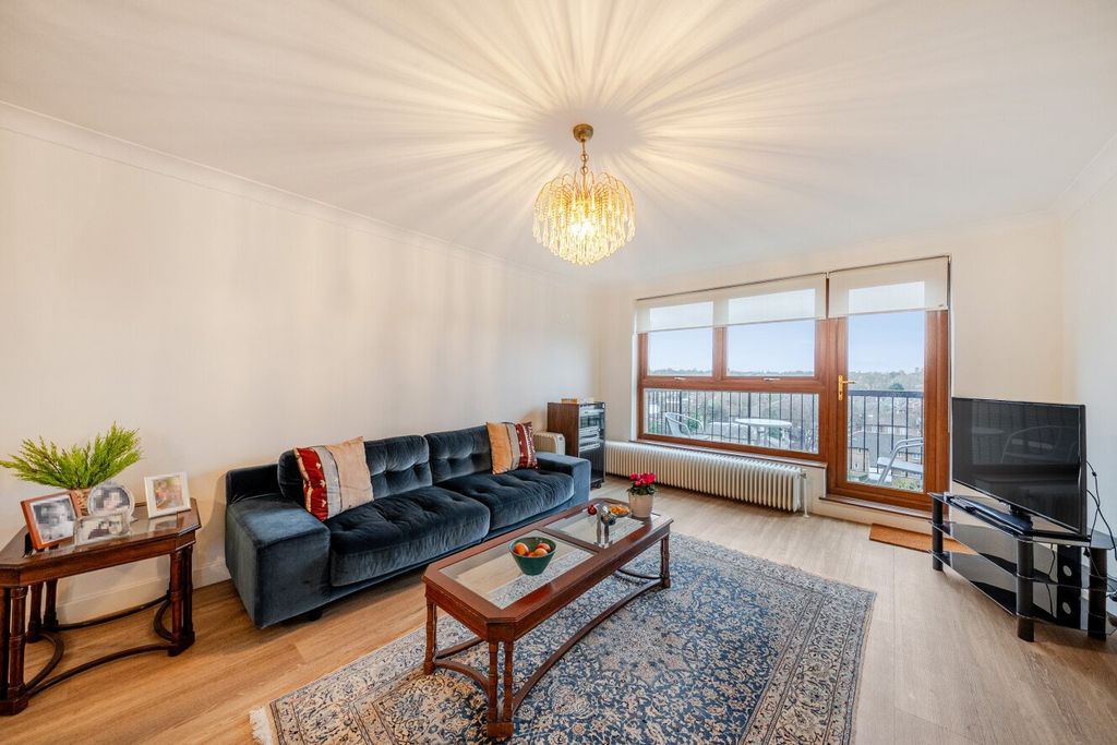 Property photo 1 of 18 Picture No. 01