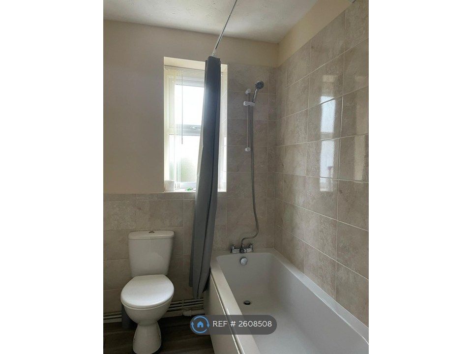 Property photo 3 of 5 From Dining Area Leads To Bathroom