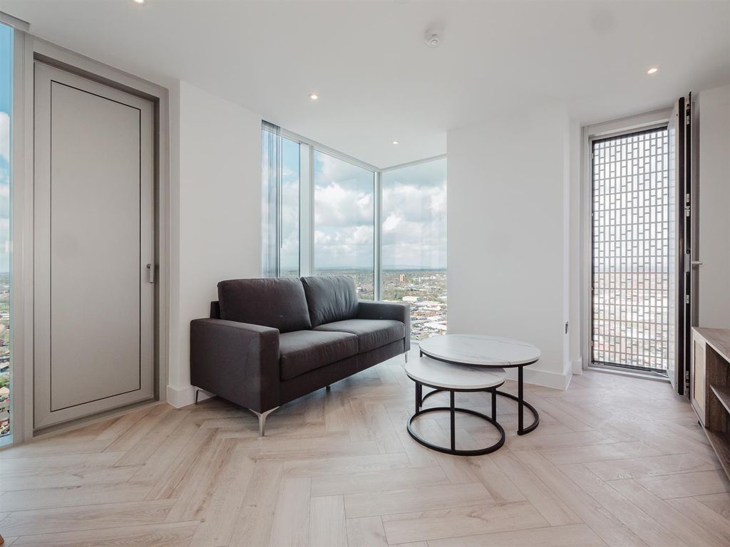 Property photo 3 of 10 P1888050.Jpg