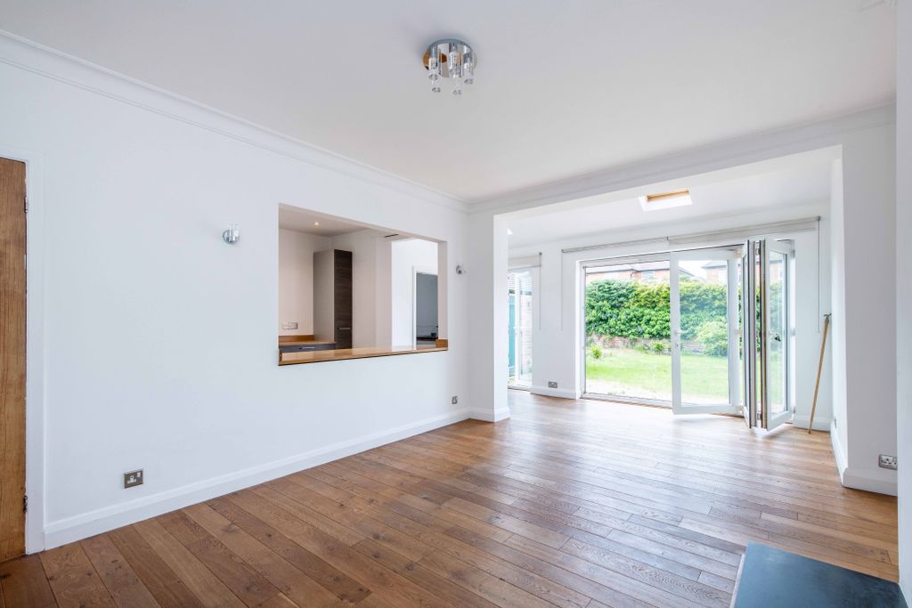 Property photo 1 of 24