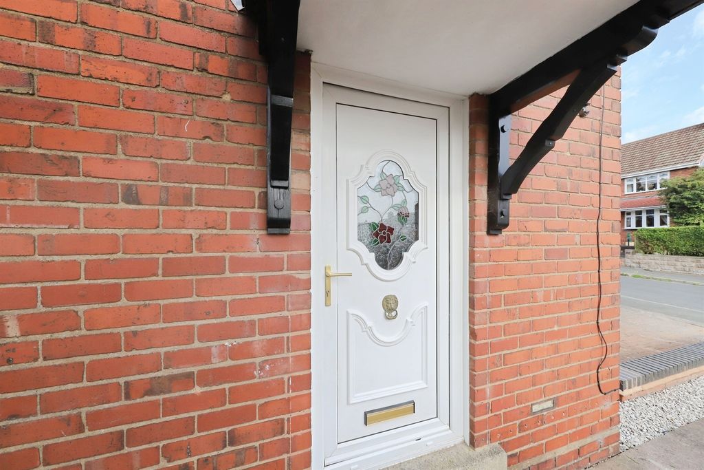 Property photo 3 of 18