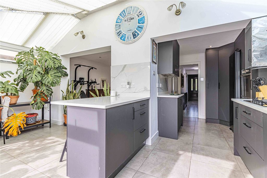 Property photo 1 of 23 Picture No. 07