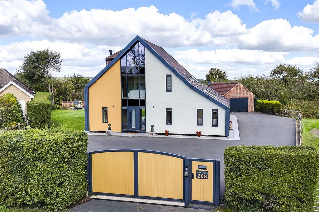 Property photo 1 of 34 Dji_20250925125808_0390_D-Dji_20250925125808_0394_