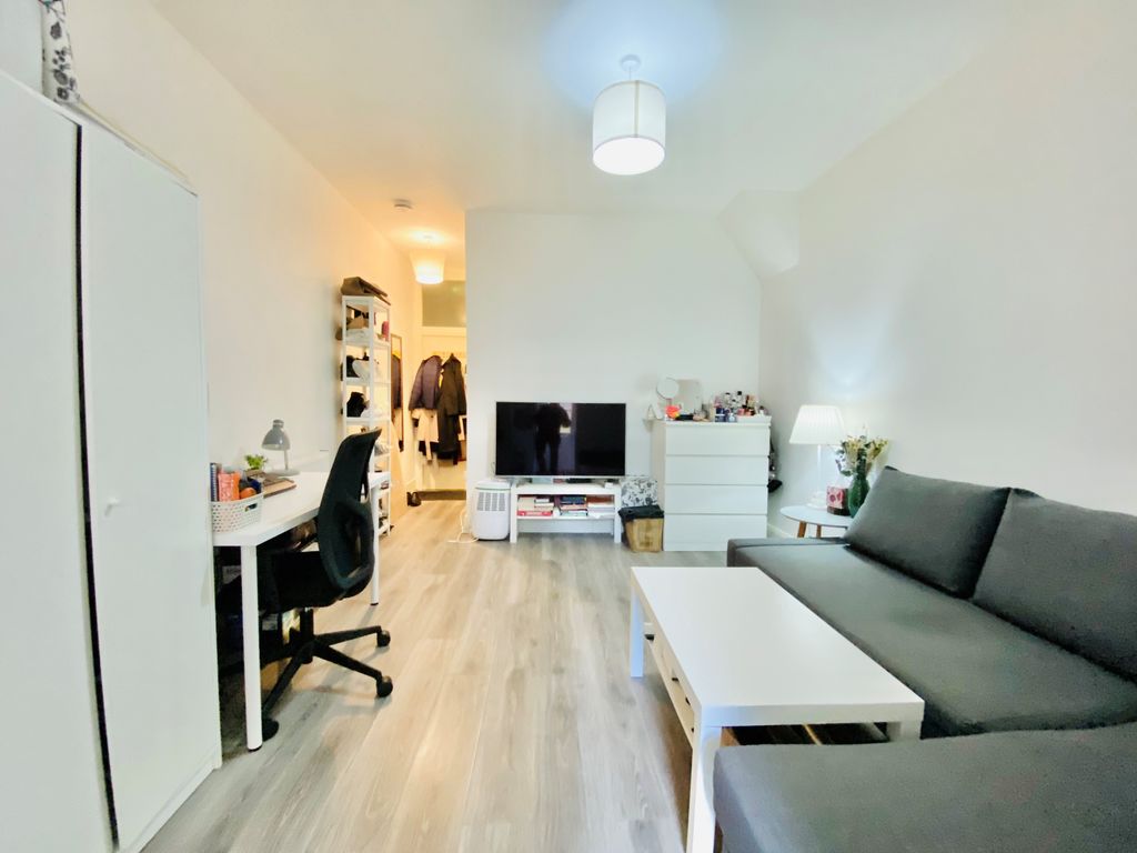 Property photo 2 of 5
