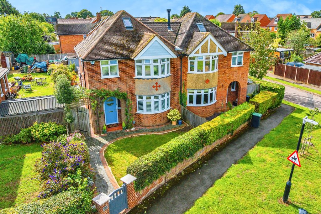 Property photo 2 of 30