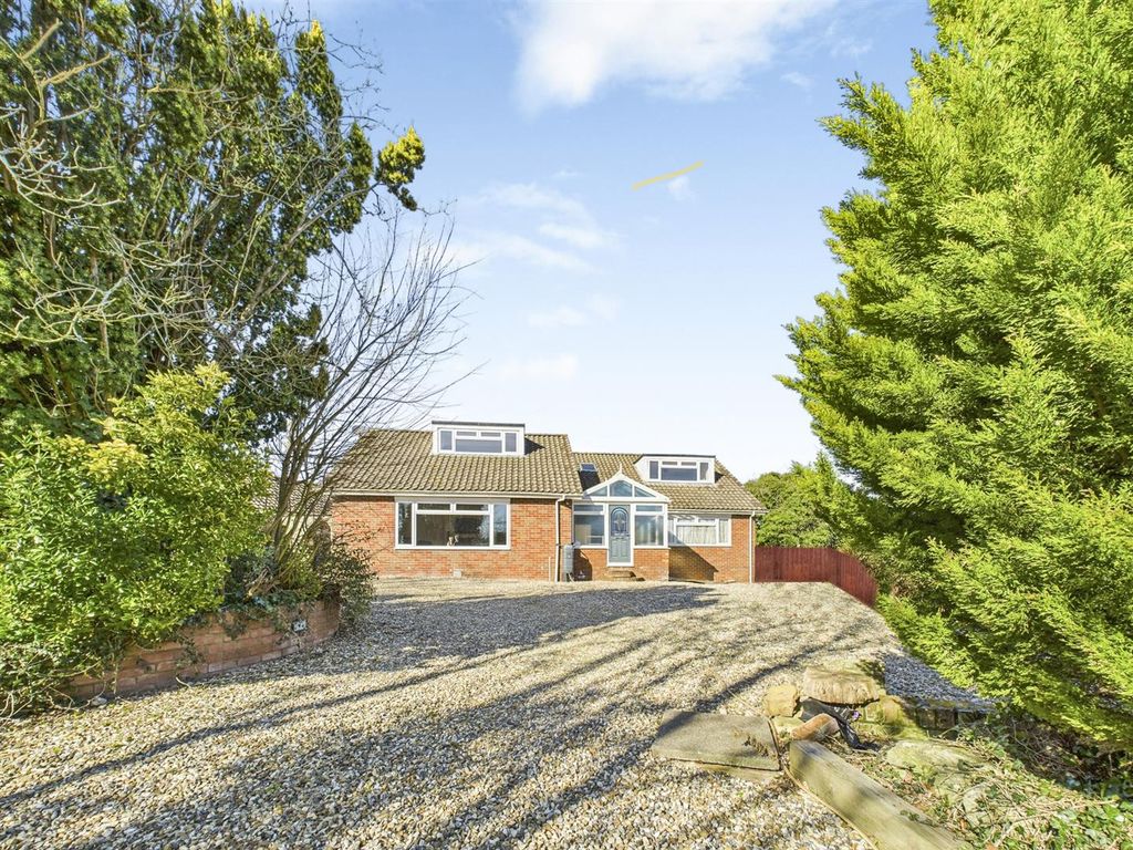 Property photo 1 of 19 Cam04907G0-Pr0089-Still03017412593121741313059.Jpg
