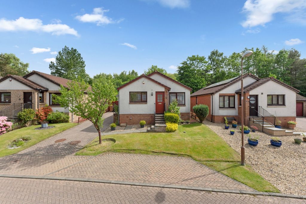 Property photo 1 of 28