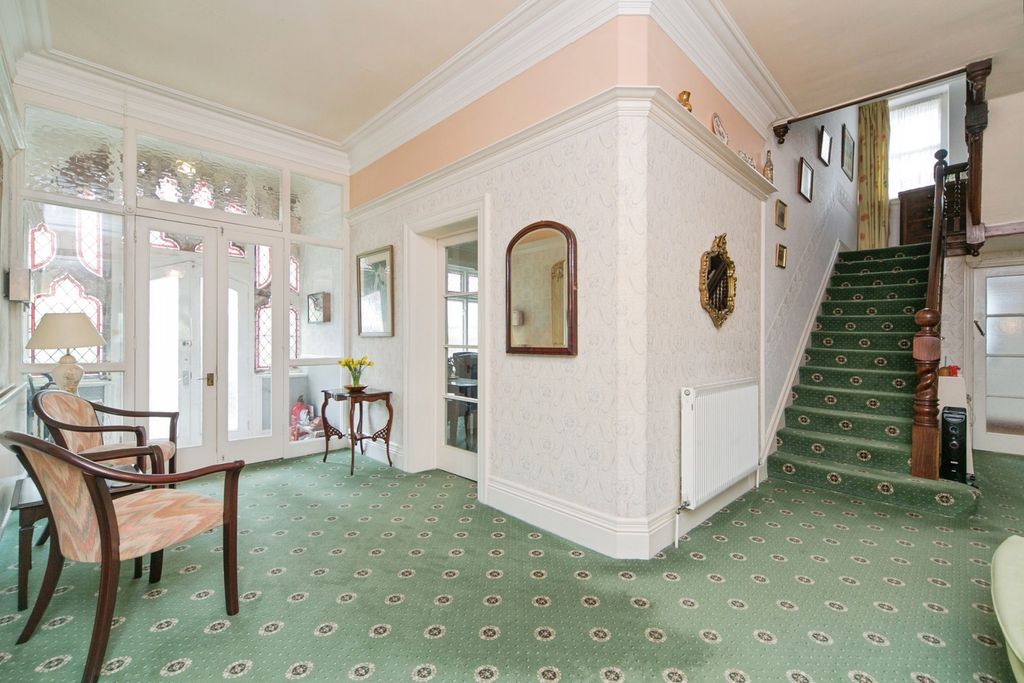 Property photo 2 of 20 Pbox-Img.Jpg