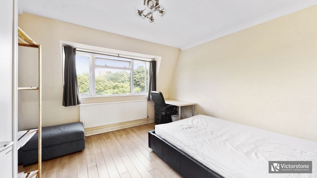 Property photo 2 of 17 2582531