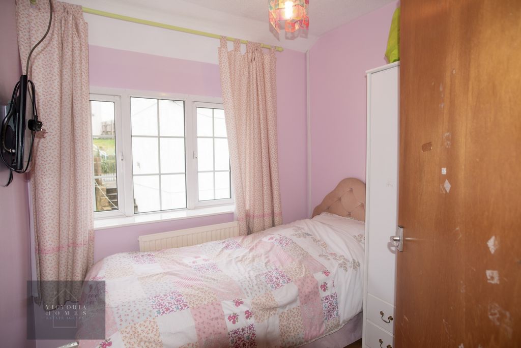 Additional image 28 of 4 bed semi-detached house for saleRoseheyworth Road, Abertillery NP13