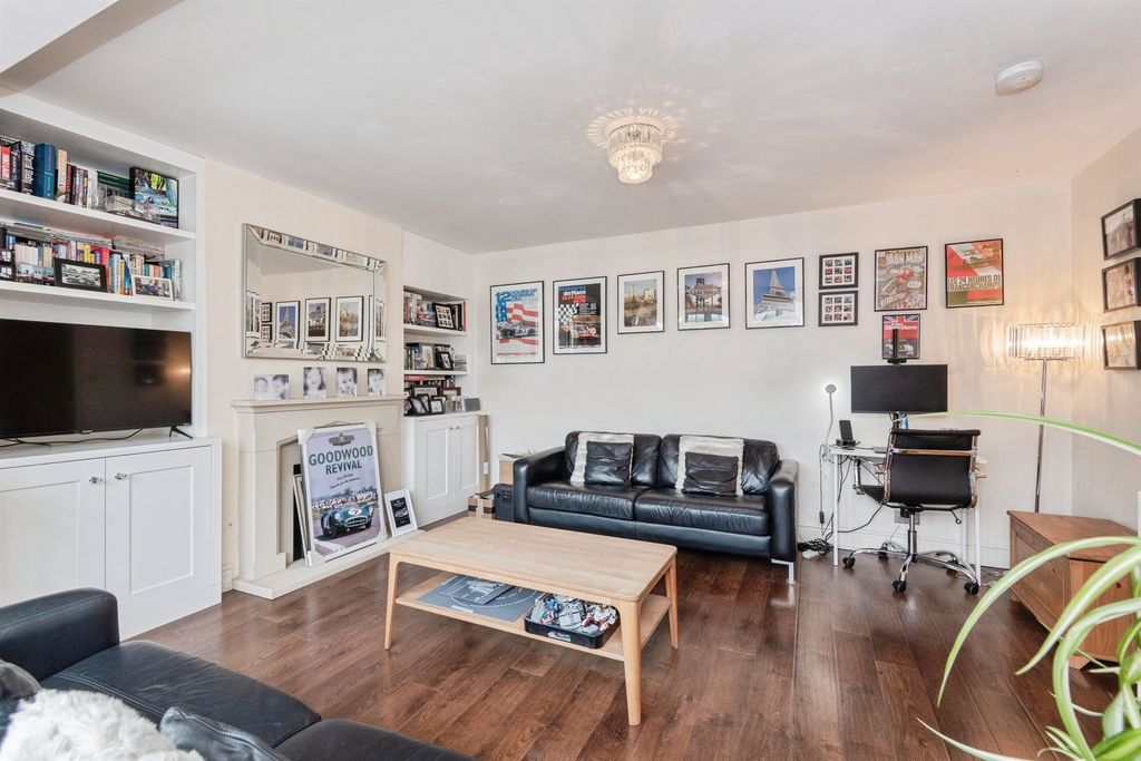 Property photo 3 of 29