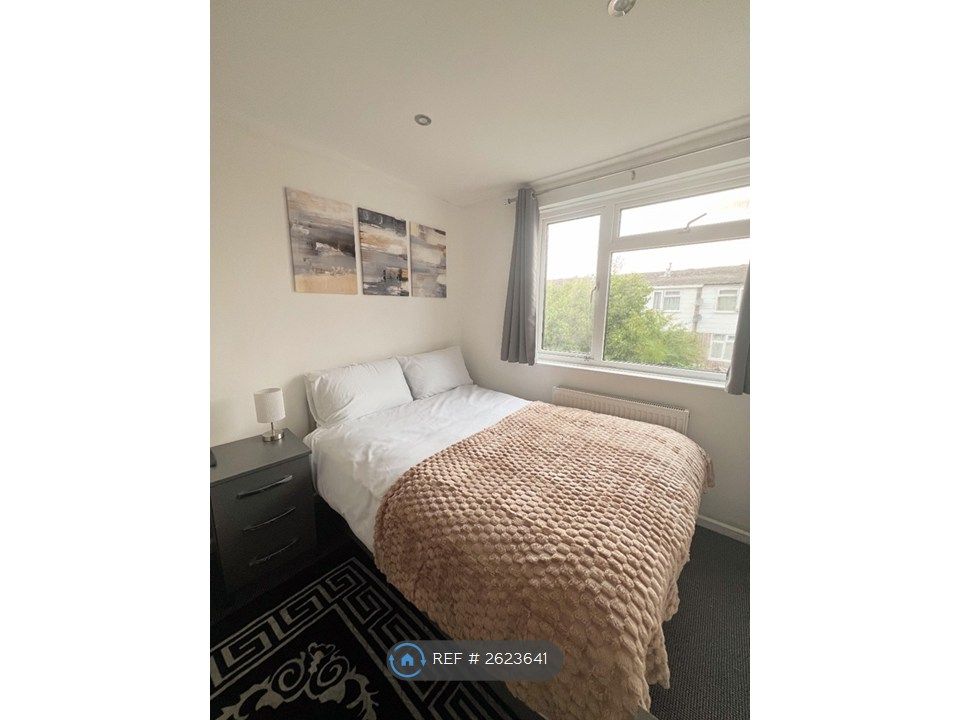 Property photo 1 of 3