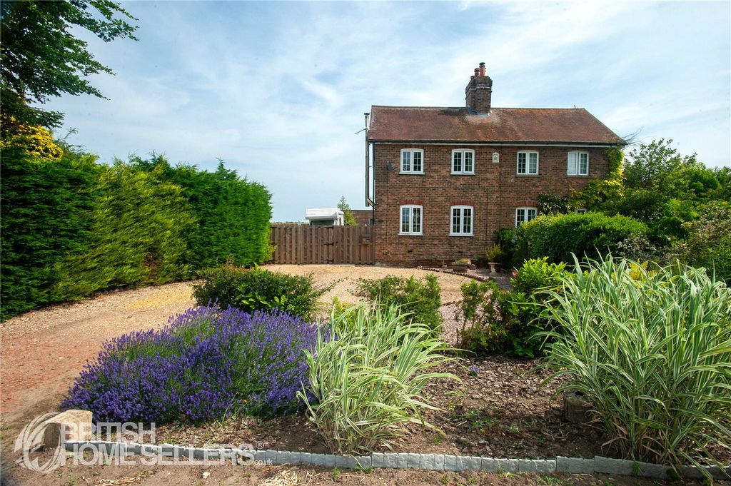 Property photo 2 of 28 Picture No. 96