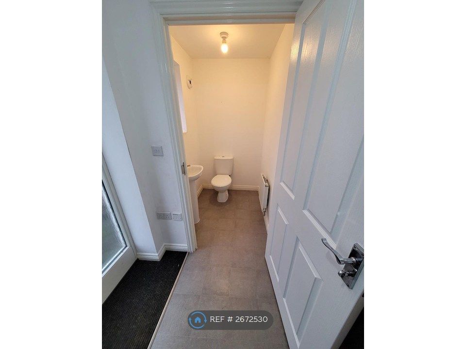 Property photo 3 of 18 Cloakroom/Downstairs Wc
