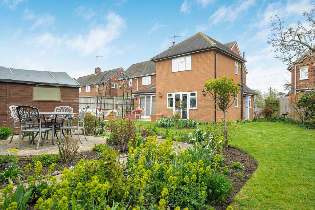 Property photo 1 of 28