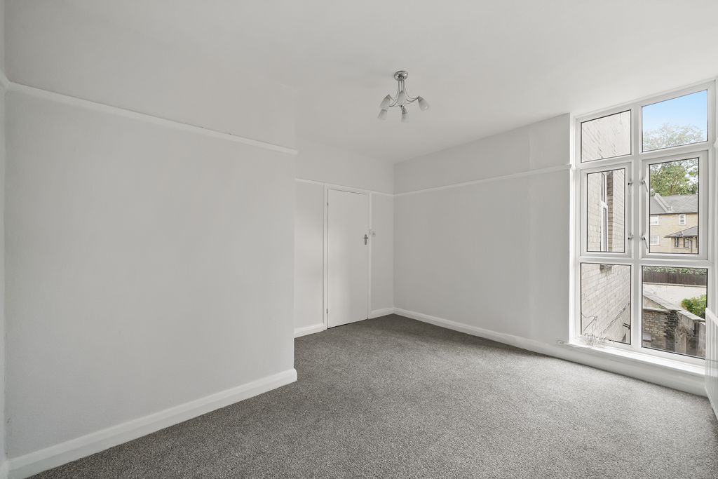 Property photo 3 of 8 Bedroom 1