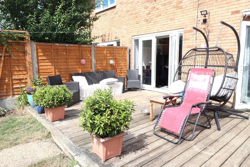 Property photo 3 of 20