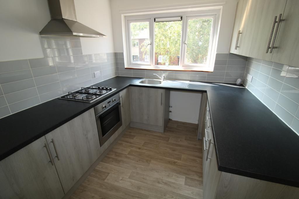 Property photo 2 of 6 Kitchen