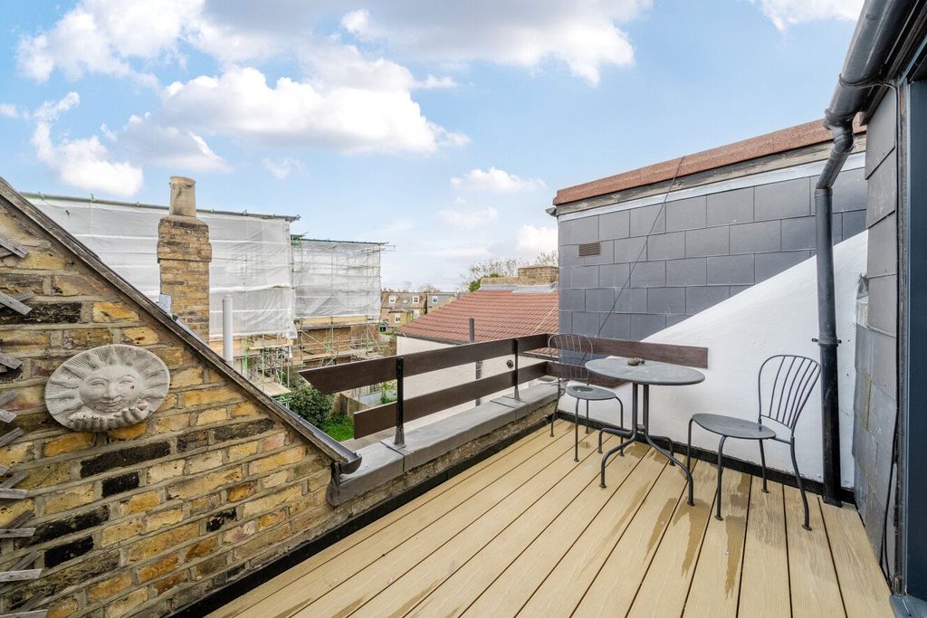 Property photo 2 of 14 Picture No. 07