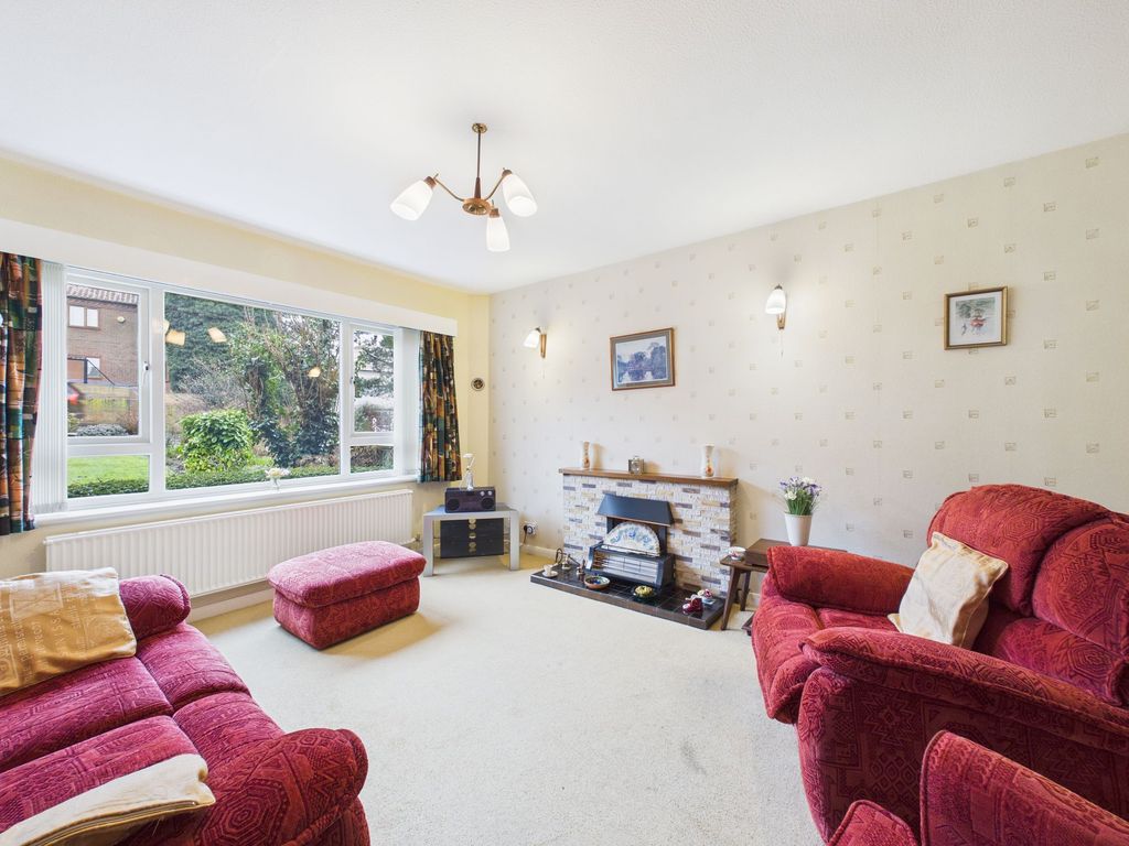 Property photo 2 of 21 Lounge