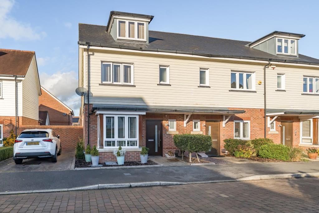 Property photo 1 of 18 External Front