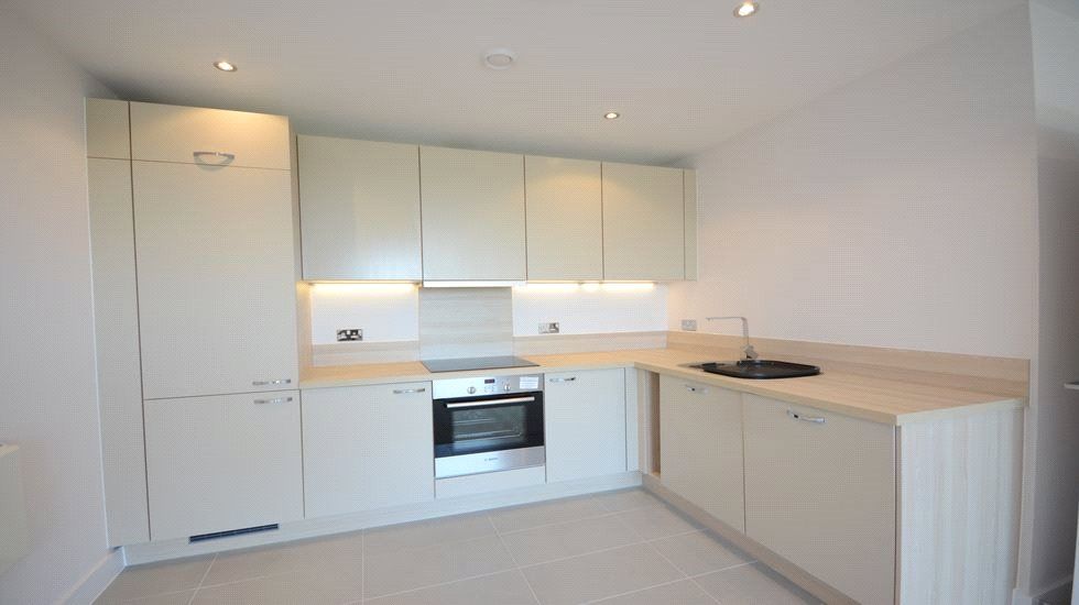 Property photo 3 of 10 Kitchen