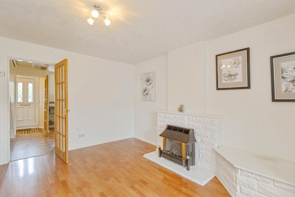 Property photo 3 of 18