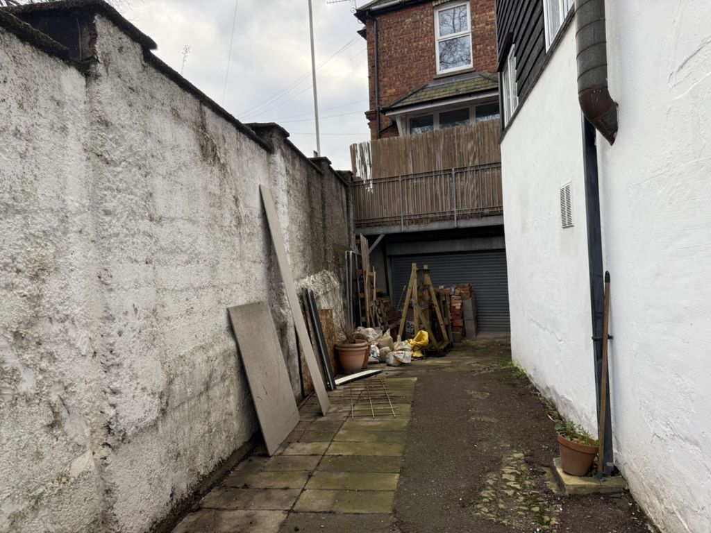 Property photo 3 of 7 Photo 2