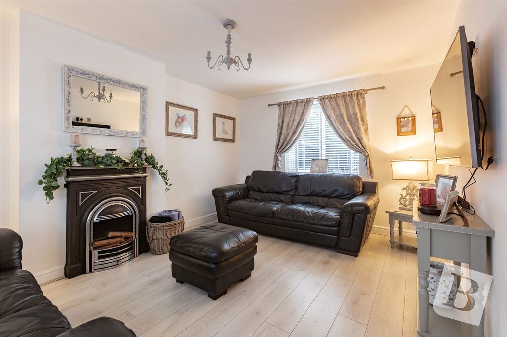 Property photo 3 of 24 Picture No. 16