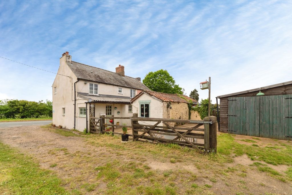 Property photo 1 of 24 Pbox-Img.Jpg