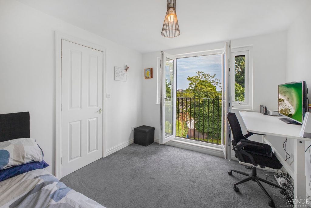 Property photo 3 of 32 4201048