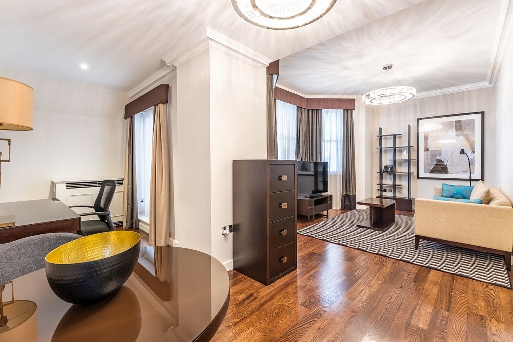 Property photo 1 of 17 Recetpion