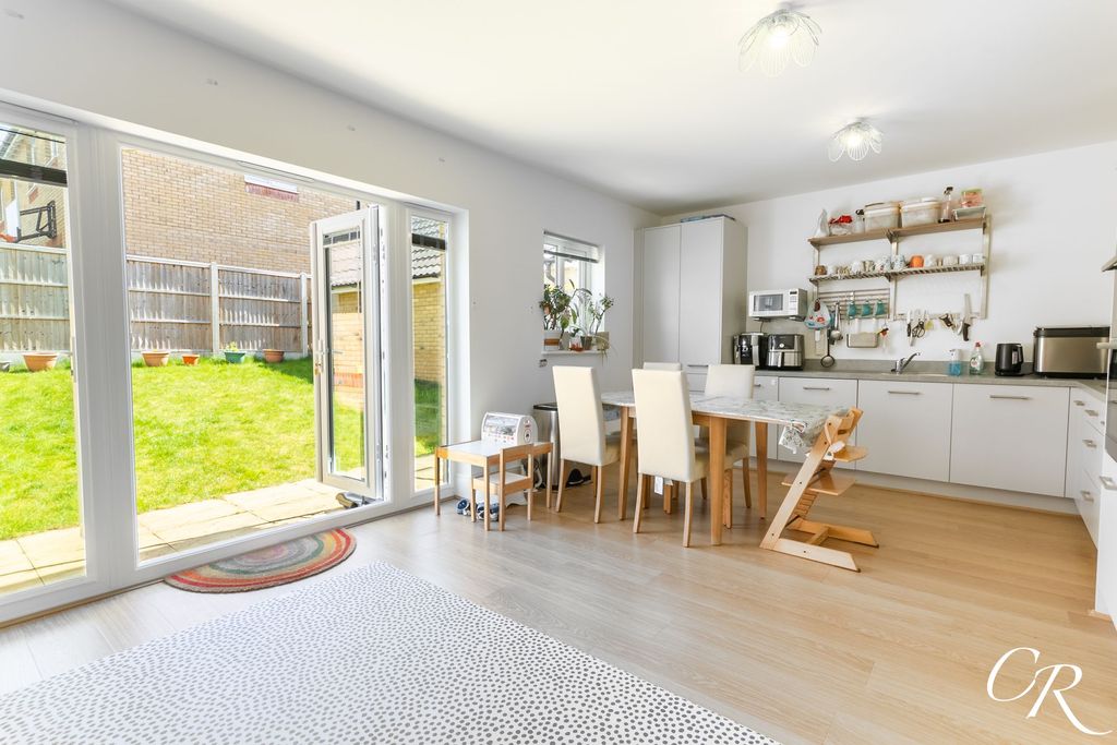 Property photo 3 of 13